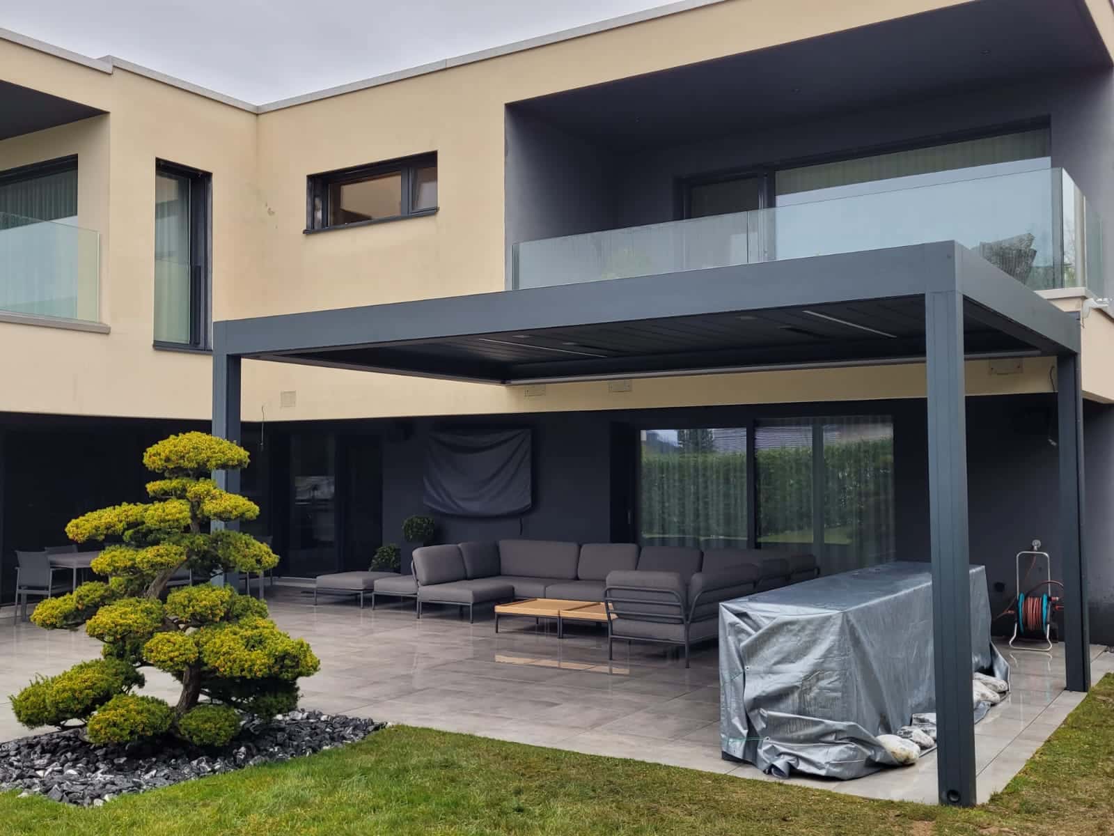 jardin-passion-rizzi_realisations_pergola-bioclimatique_6